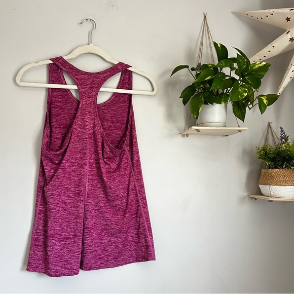 🩷NIKE WOMENS MAGENTA DRI FIT WORKOUT TANK TOP SIZE MEDIUM GYM RACERBACK - Picture 3 of 6